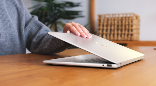 The back-to-school laptop built for the whole day