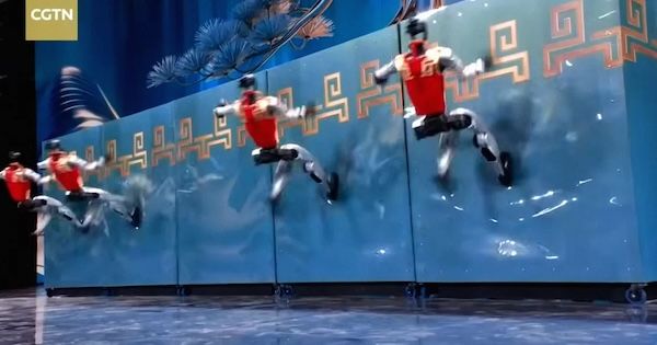 Chinese robots can now run up walls | Futurism