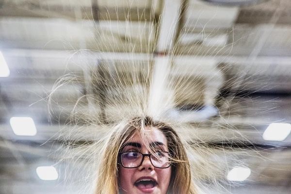 The surprisingly baffling science of static electricity | Scientific American