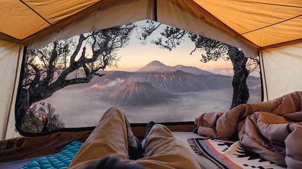 Want a better night's sleep? Go camping | BBC
