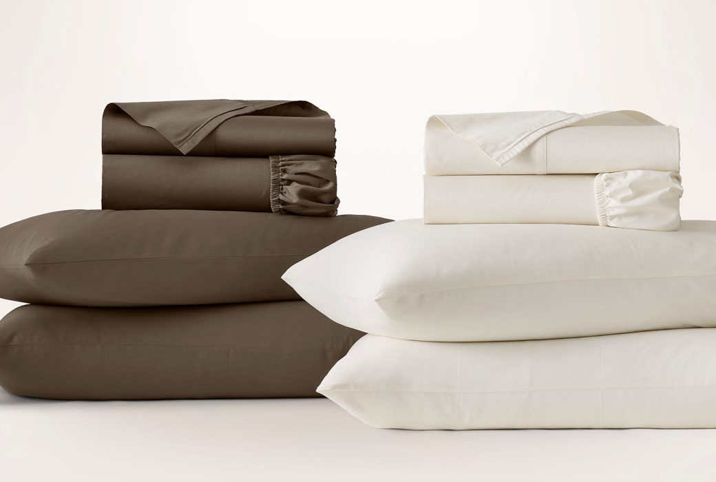 Image of black and white sheets and pillows
