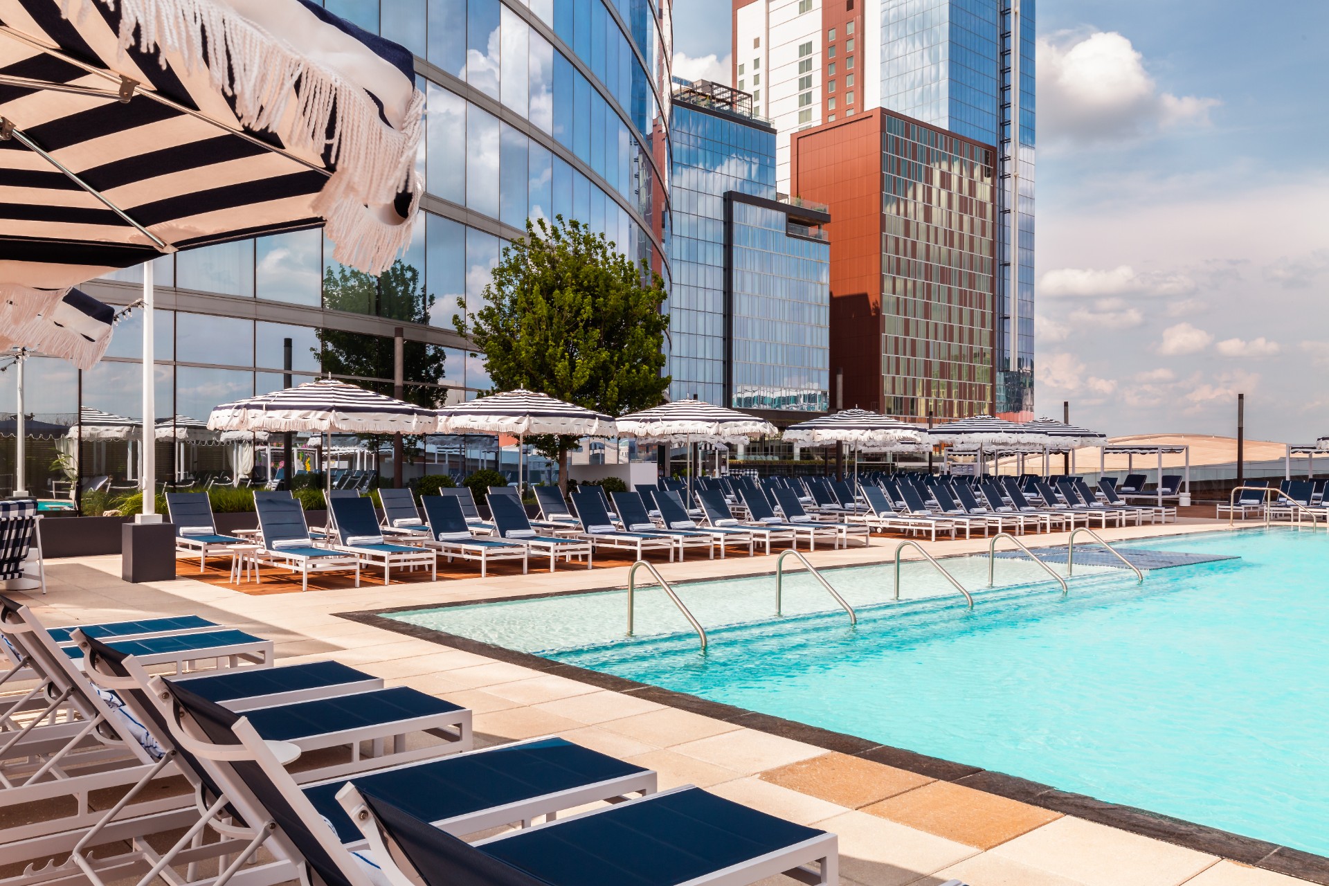 Pool at JW Marriott Nashville