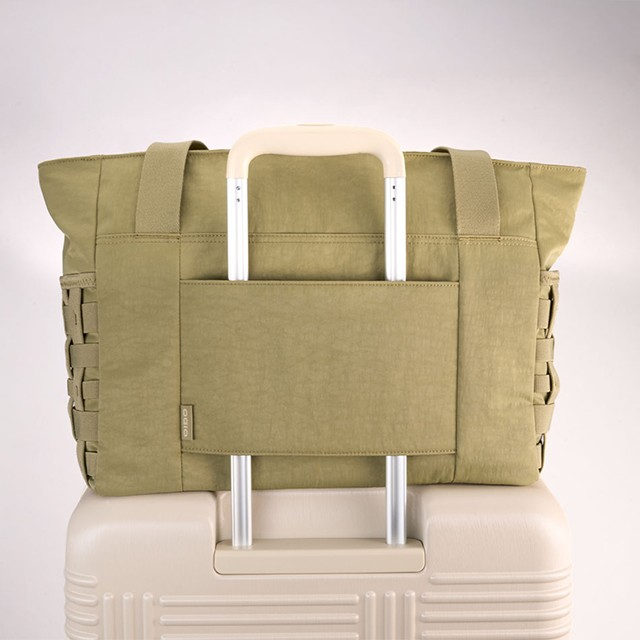 everyday tote luggage pass through shown on rise luggage