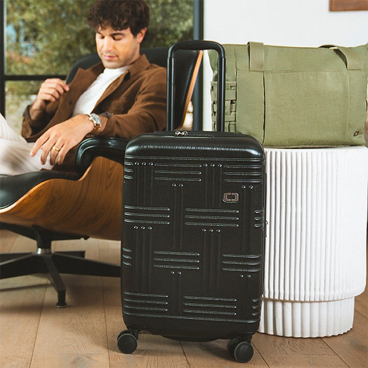 black luggage
