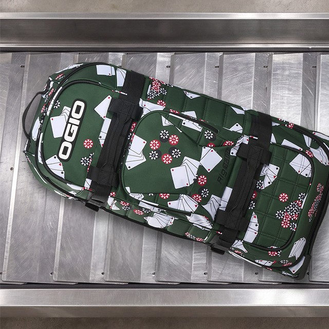 Poker Rig 9800 Travel Bag on baggage claim