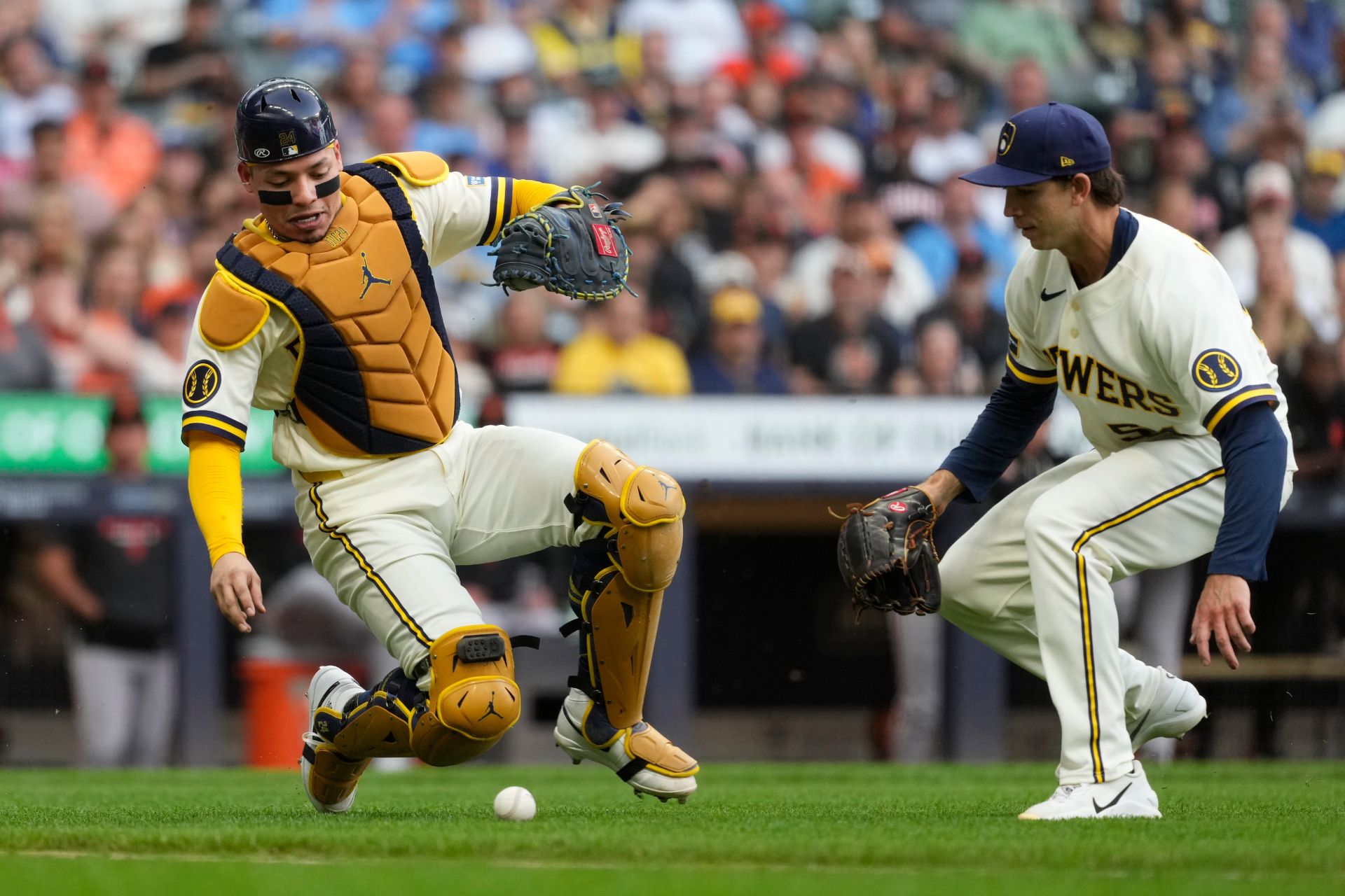William Contreras, Robert Gasser