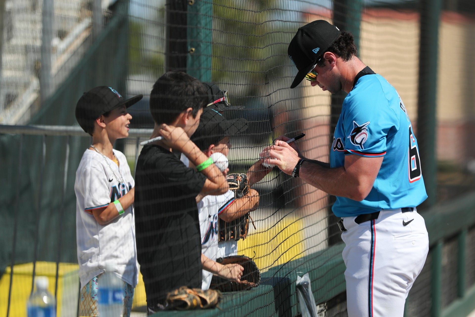 Graham Pauley signs autographs at Spring Training