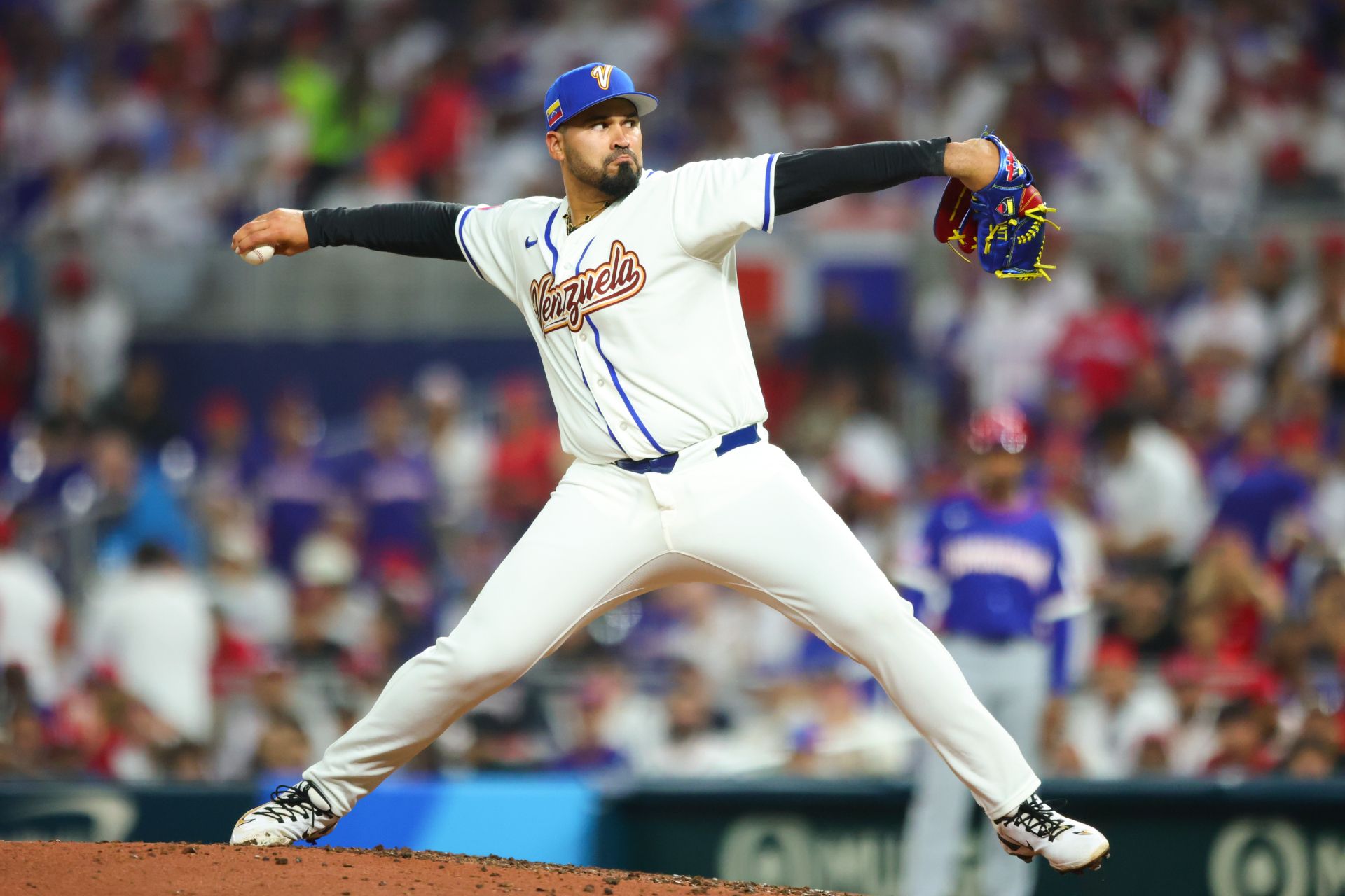Antonio Senzatela pitching for Venezuela