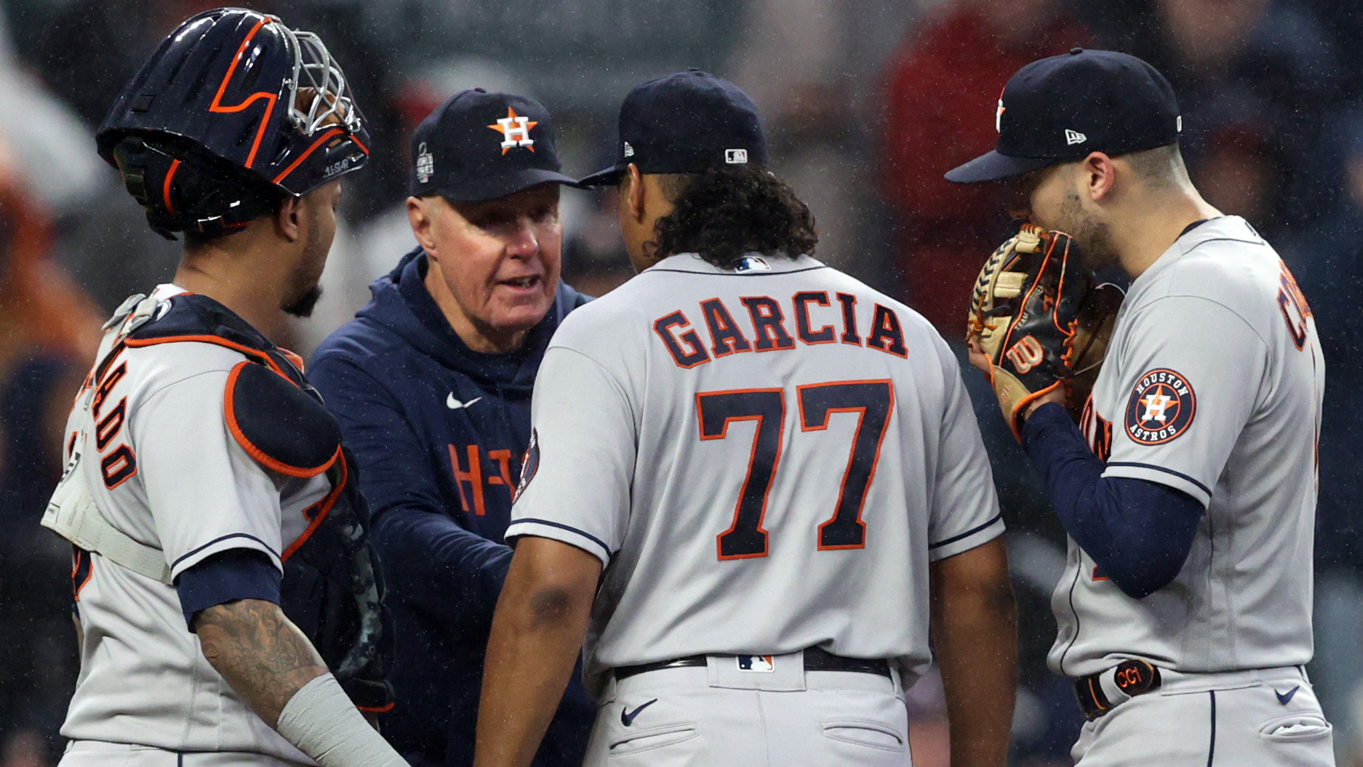 Brent Strom makes a mound visit