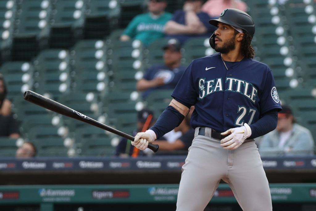 Dillon Thomas playing for the Mariners in 2021. 