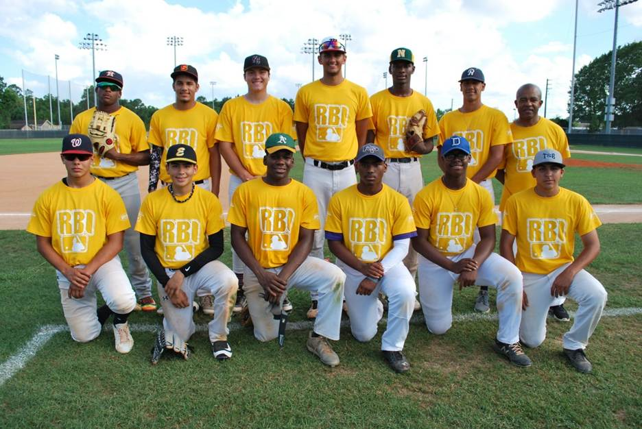 Cameron Foster (4th from left, back row)