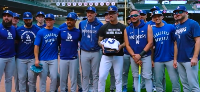 Anthony Banda gets his World Series ring