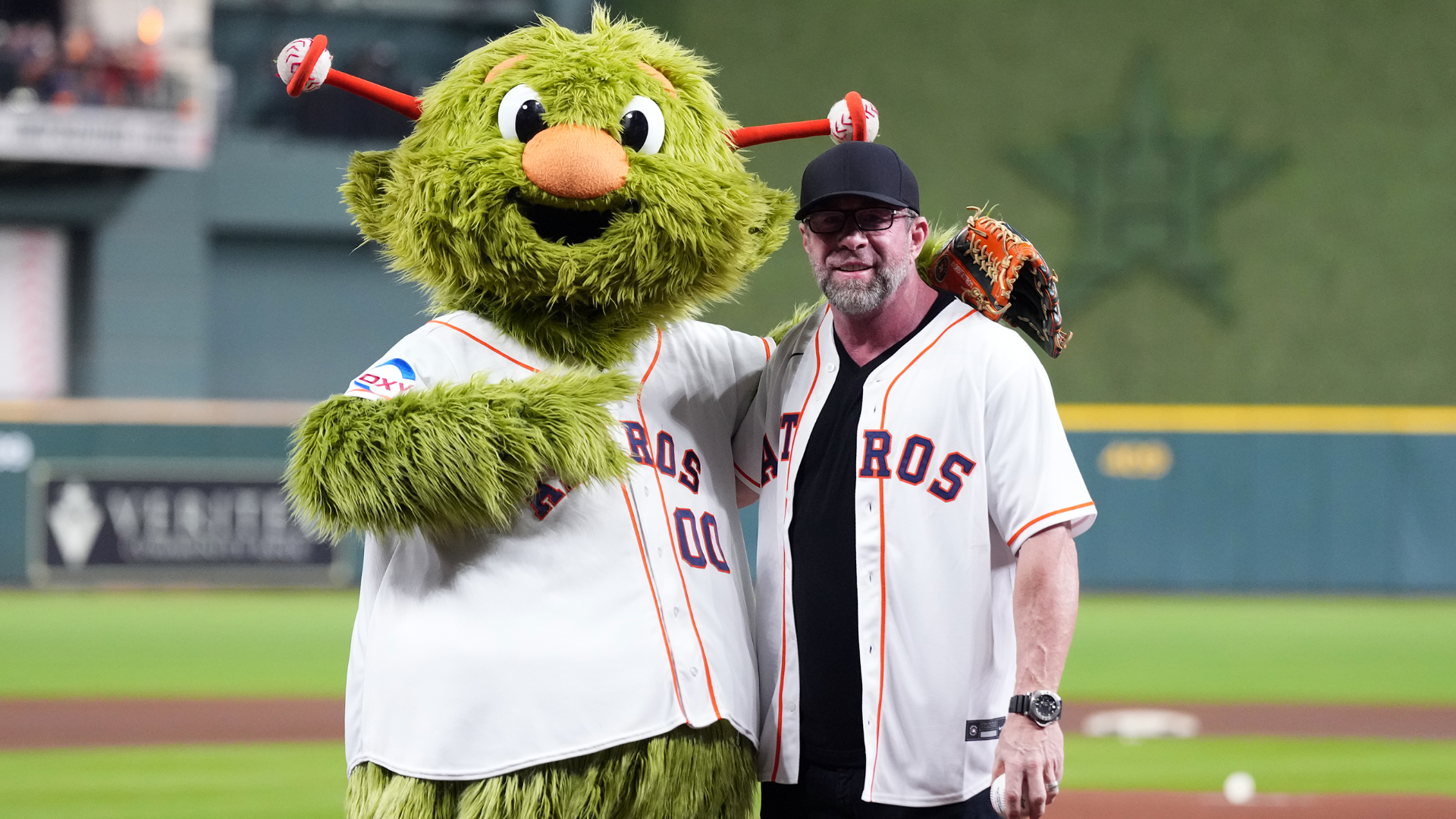 Orbit and Jeff Bagwell
