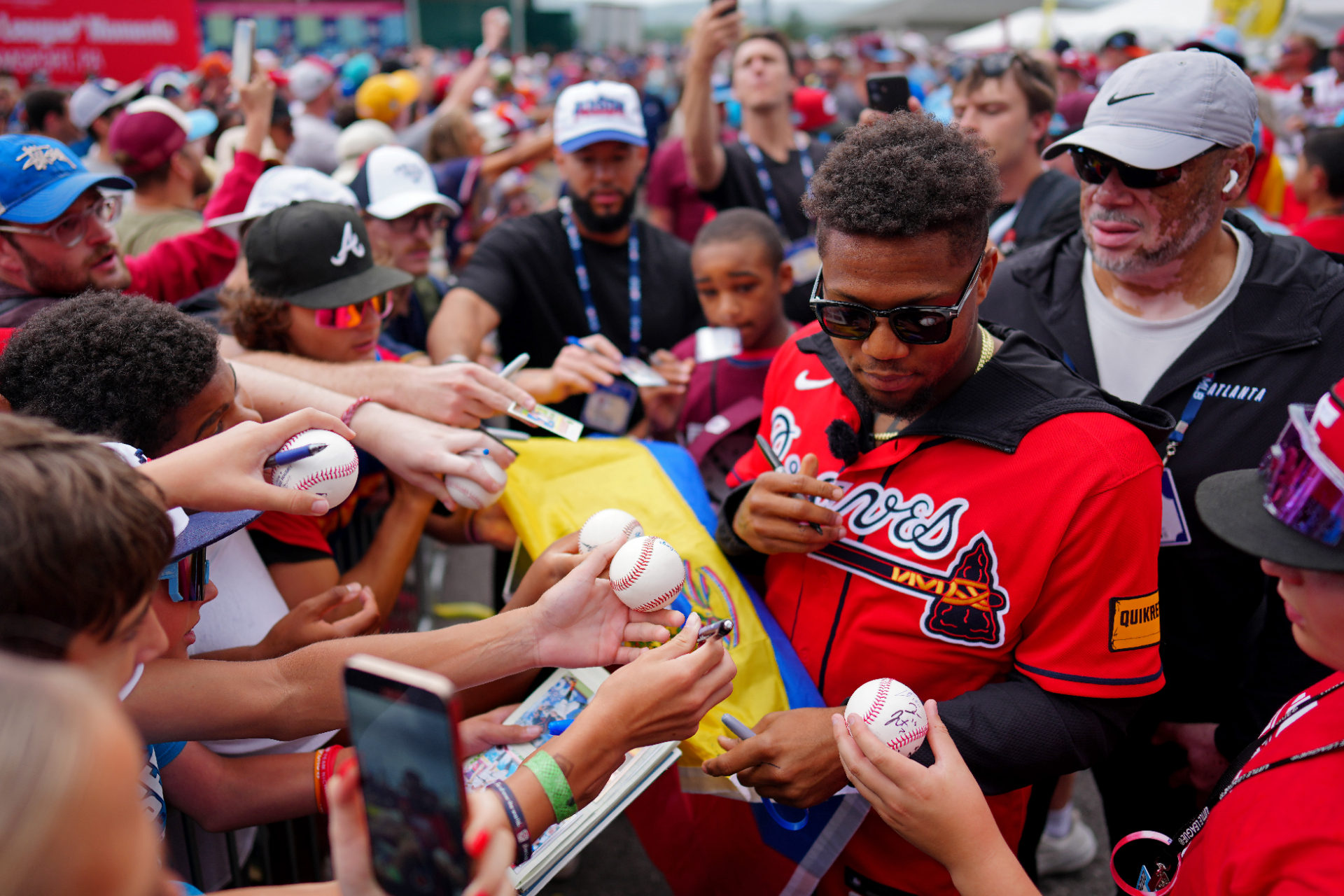 Ronald Acuña Jr. meets young fans at Little League Classic