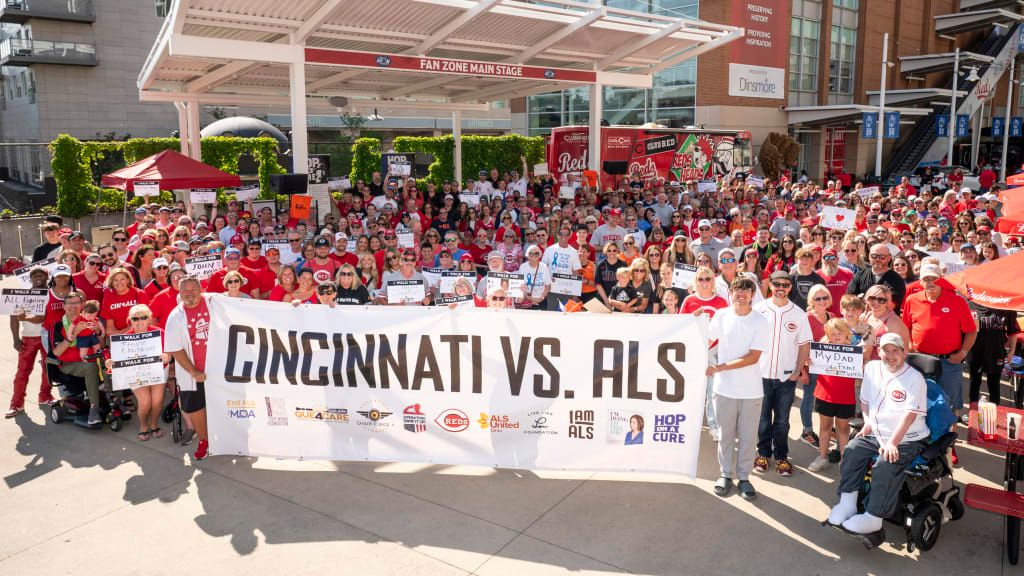 Reds fans gather for Lou Gehrig Day