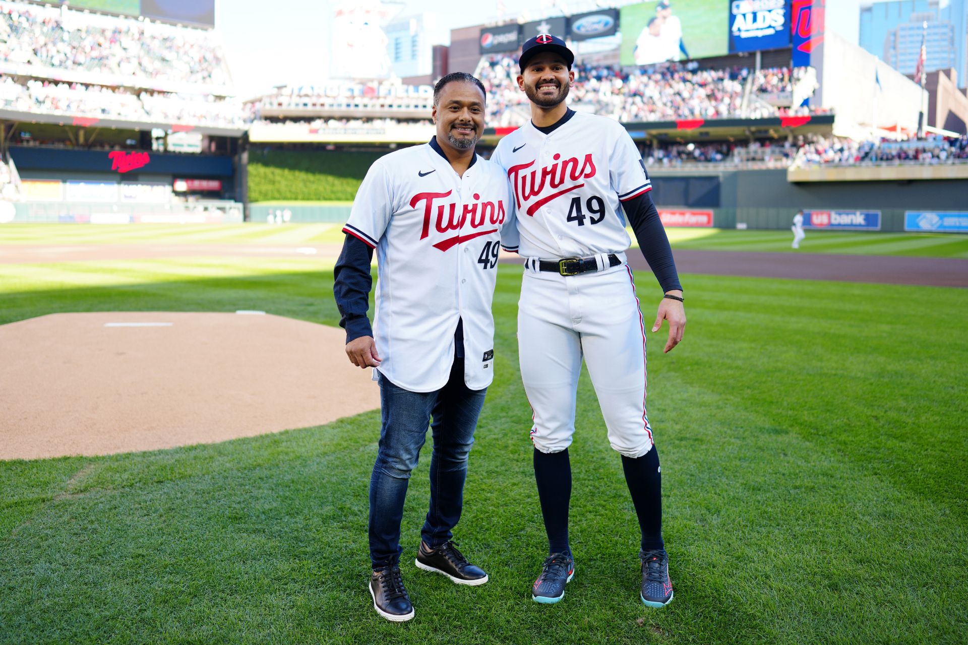 Johan Santana and Pablo López in 2023