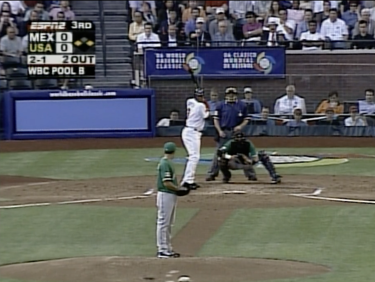 Rodrigo López pitches in the 2006 World Baseball Classic.