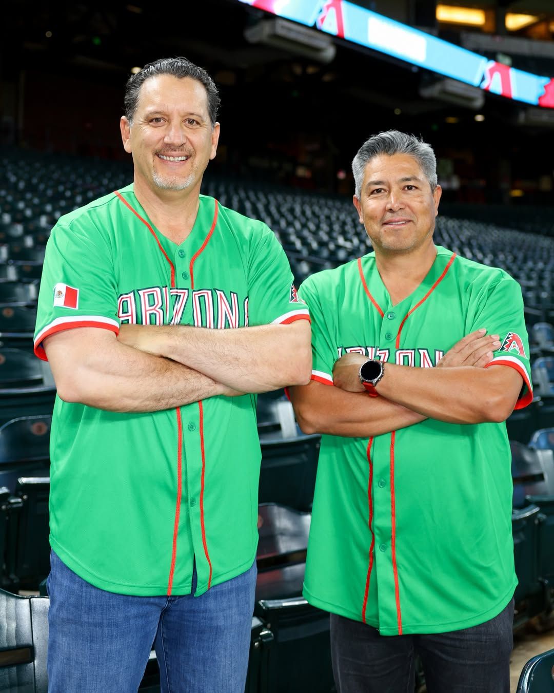 Durazo and López pose together. Image via D-backs on Facebook.