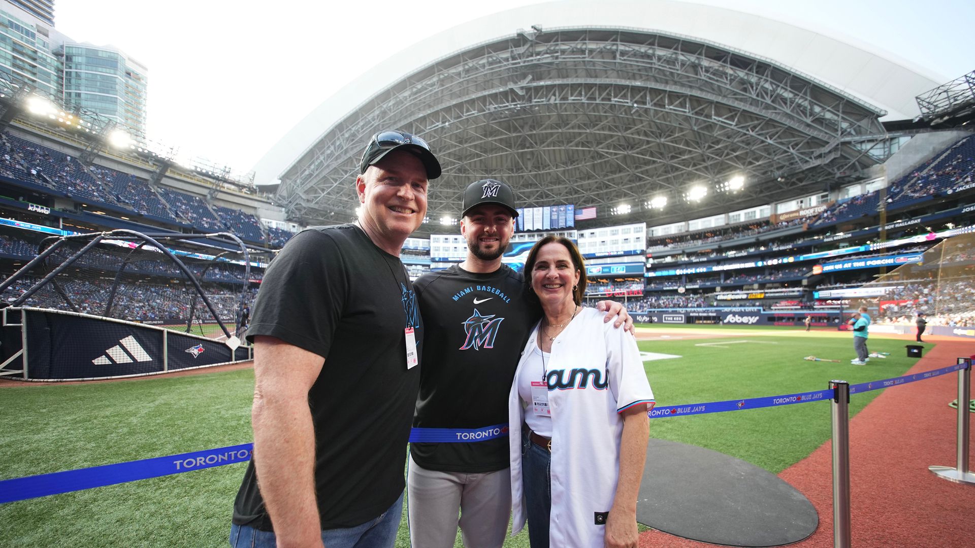 Liam Hicks with his mom and dad