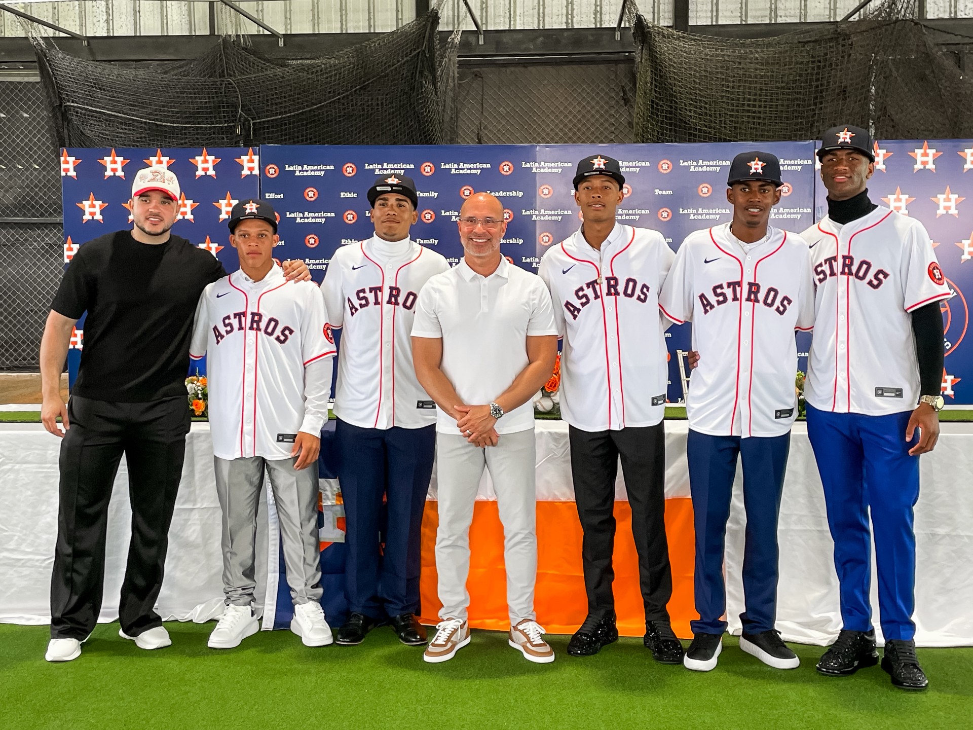 Yanier Diaz, Joe Espada with international signees