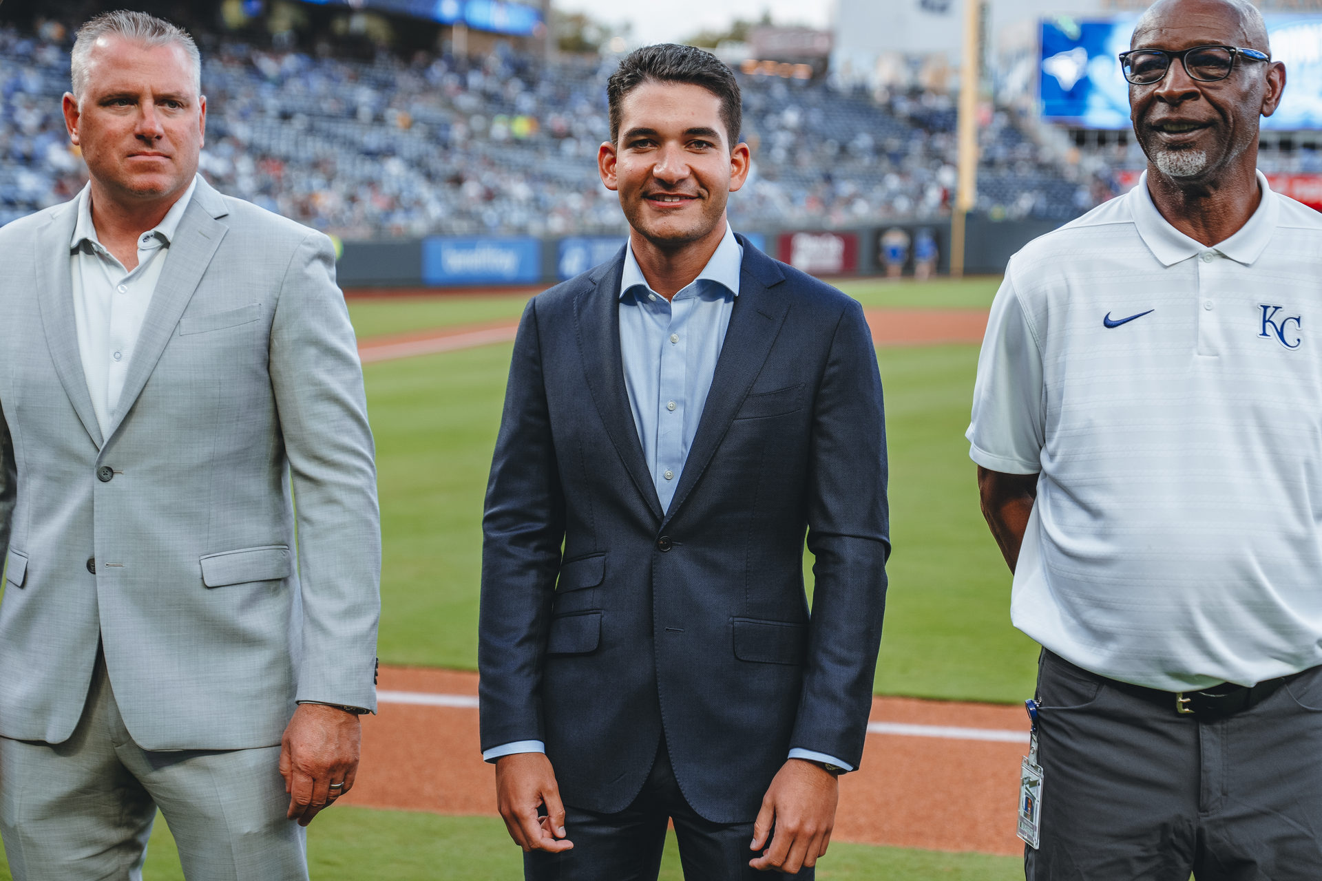 Daniel Guerrero (center)