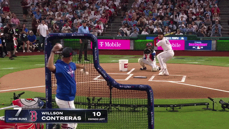 An animated GIF of Willson Contreras' 490-foot home run